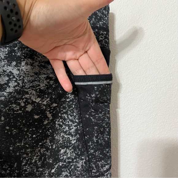 Athleta Splatter Be Free Knicker Cropped Leggings—S - Picture 10 of 12